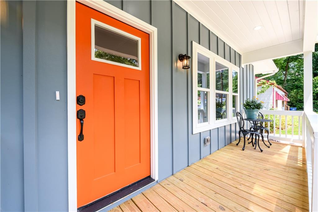 387 Hillside Drive SW