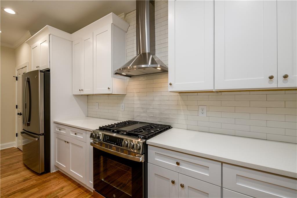 387 Hillside Drive SW