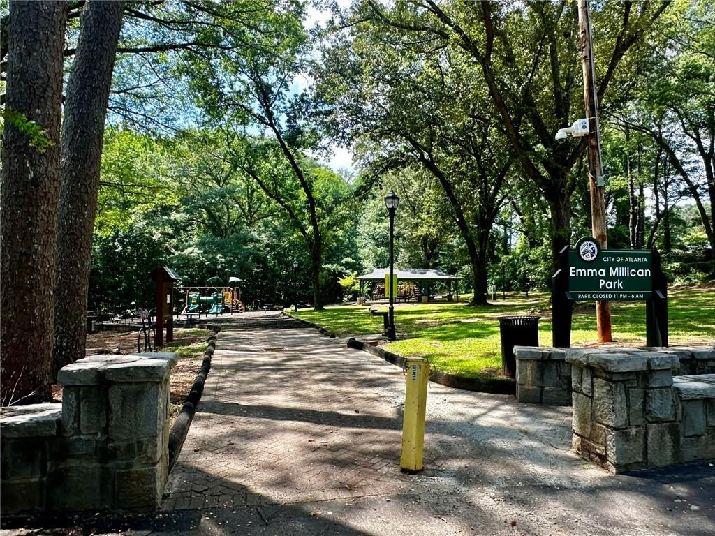 387 Hillside Drive SW