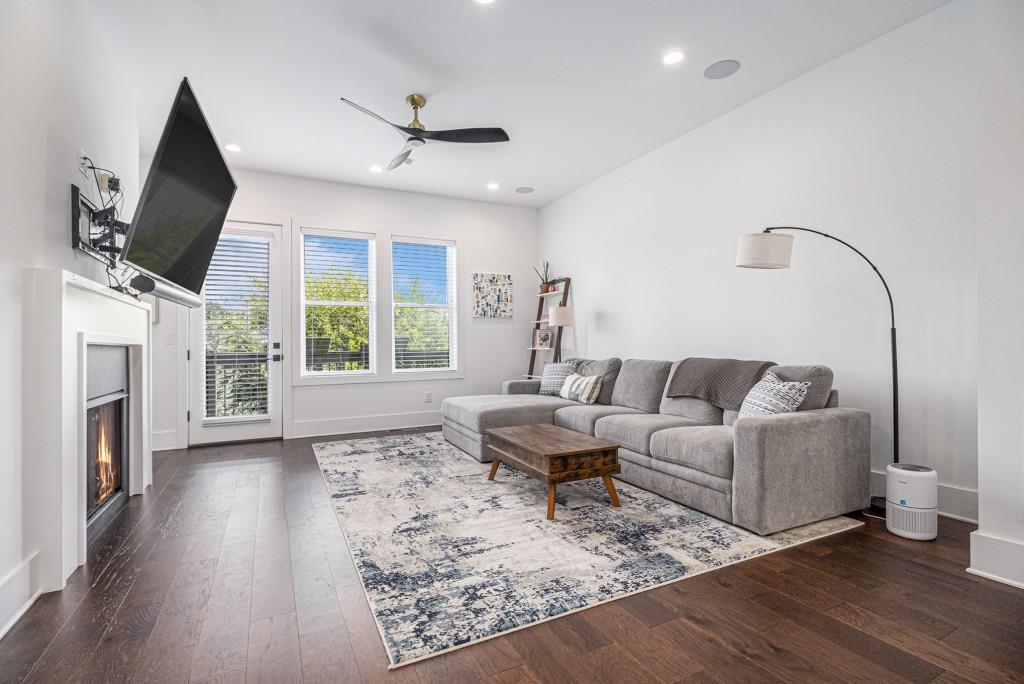 366 Gibson Street SE