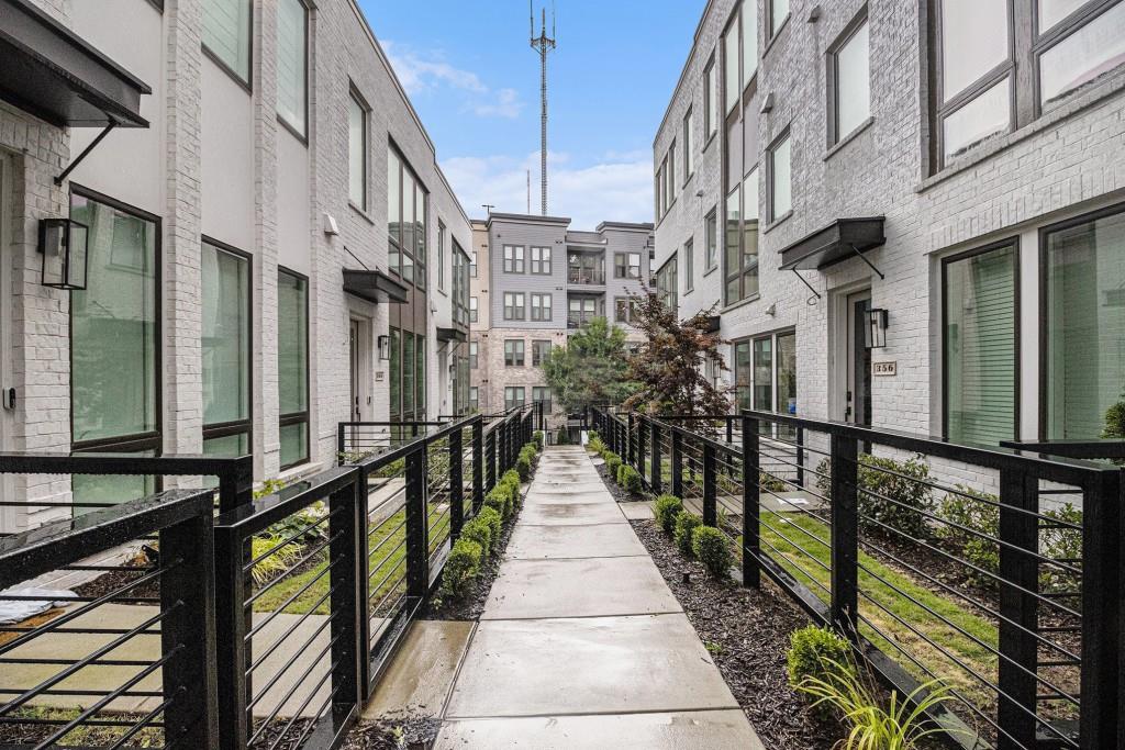 366 Gibson Street SE