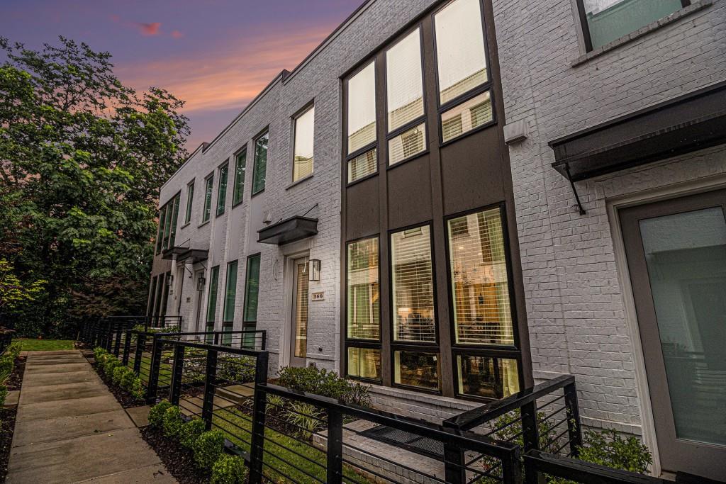 366 Gibson Street SE