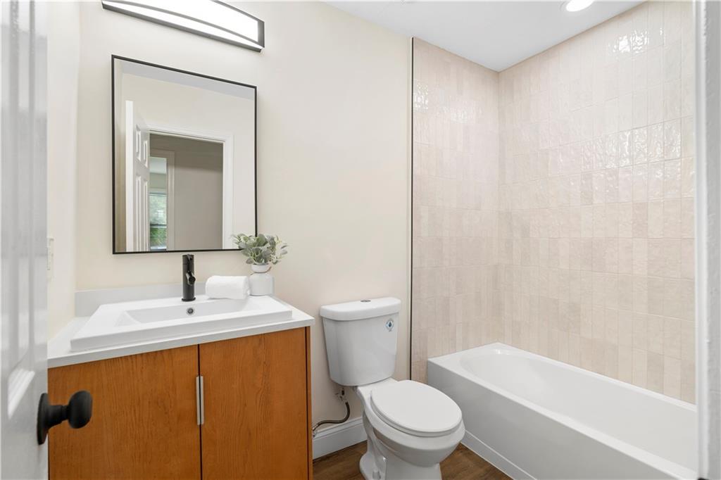 195 Beverly Park Court