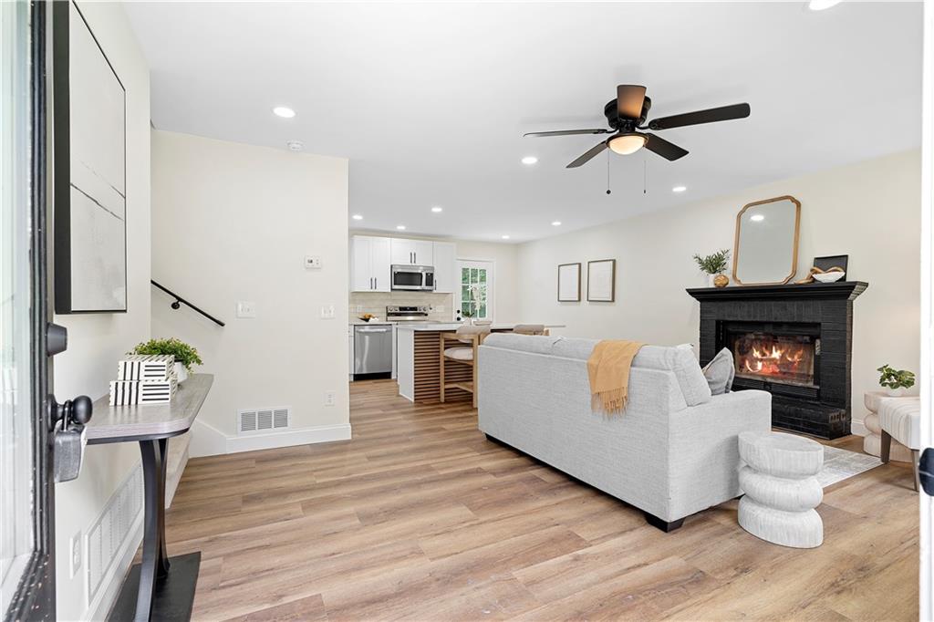 195 Beverly Park Court