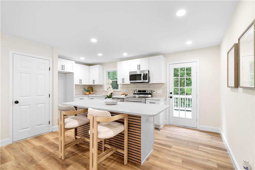 195 Beverly Park Court