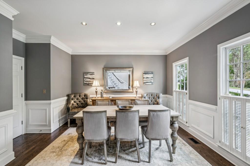 2730 Rangewood Drive NE