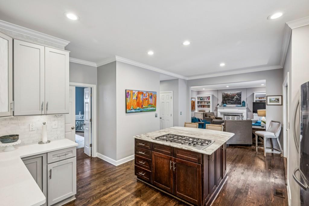 2730 Rangewood Drive NE