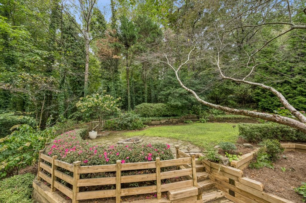 2730 Rangewood Drive NE