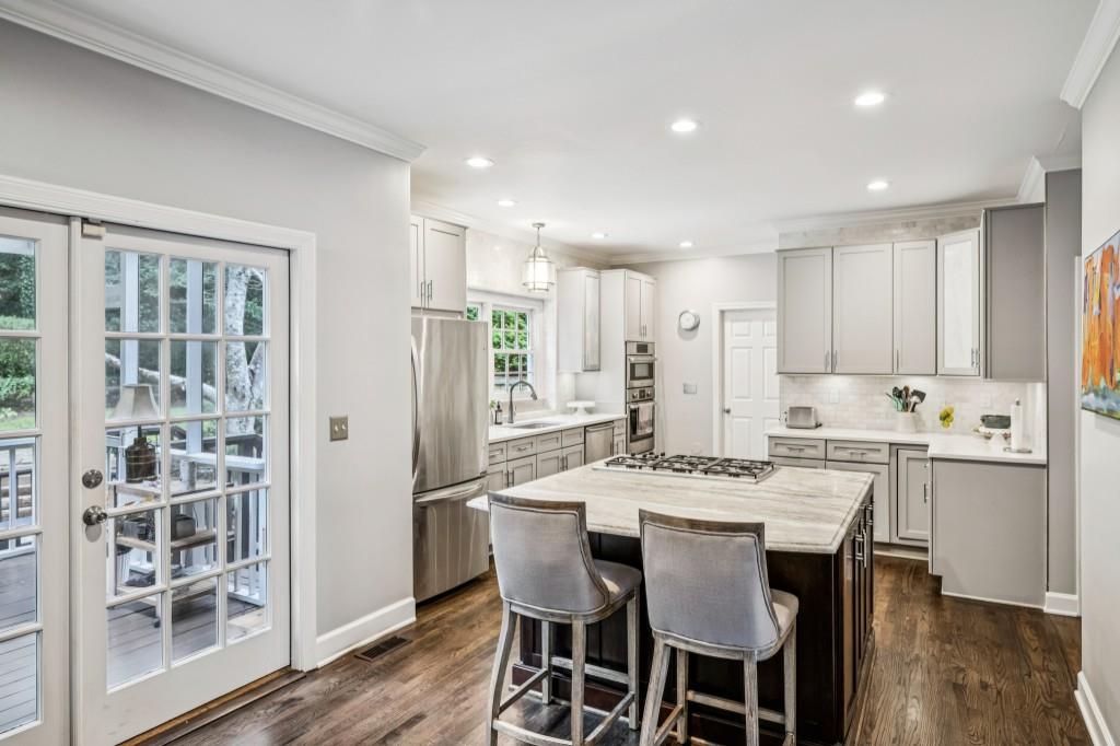 2730 Rangewood Drive NE