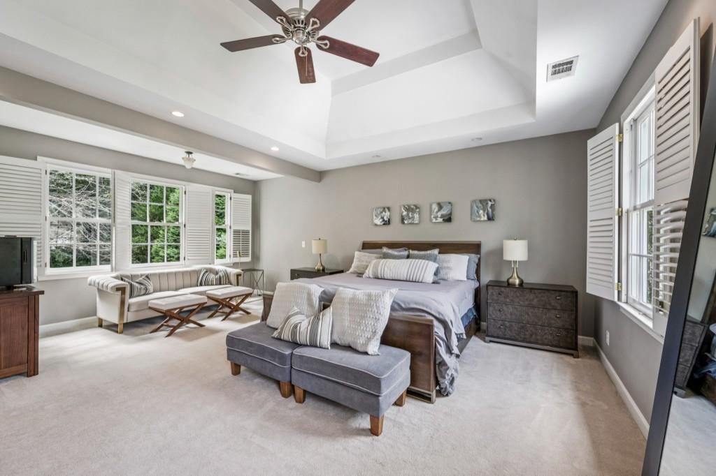 2730 Rangewood Drive NE