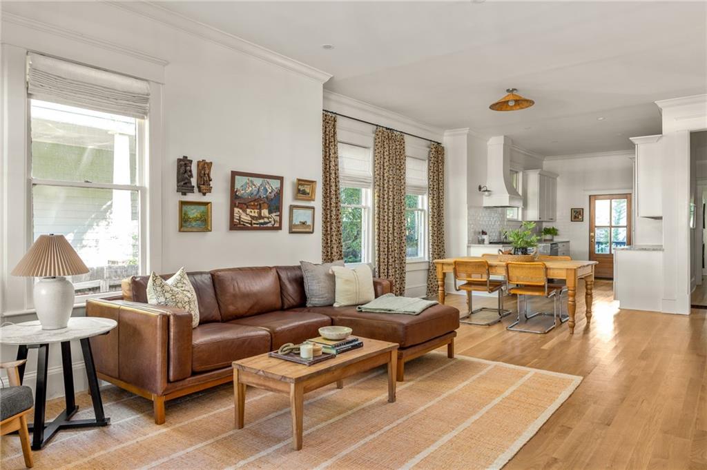 345 Clifford Avenue NE