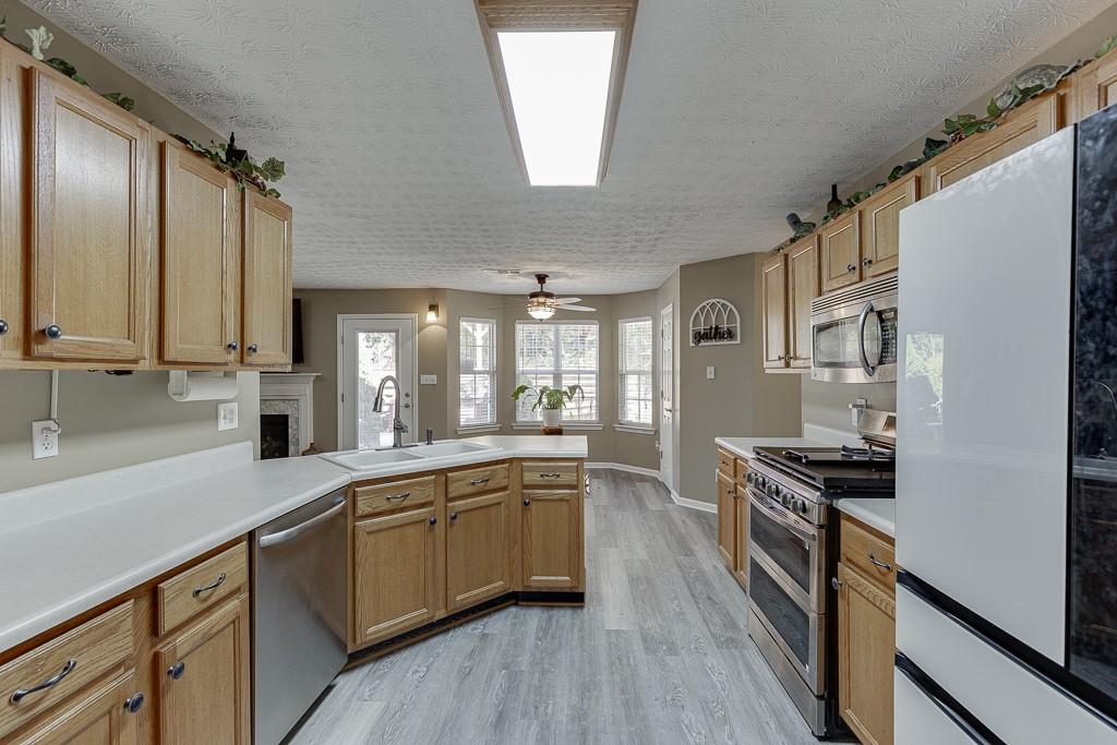 4693 Devencrest Lane