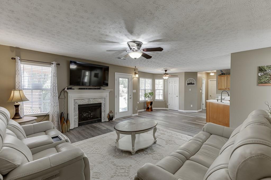 4693 Devencrest Lane