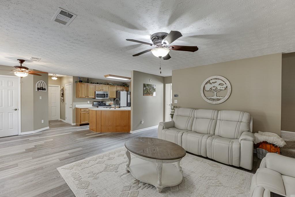 4693 Devencrest Lane