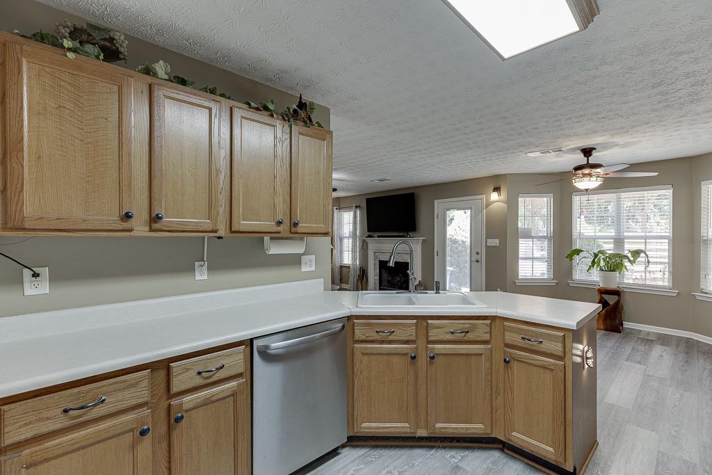 4693 Devencrest Lane