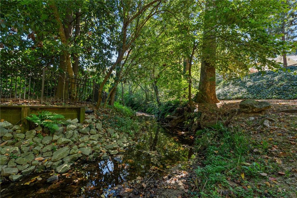 1362 Cartecay Drive NE