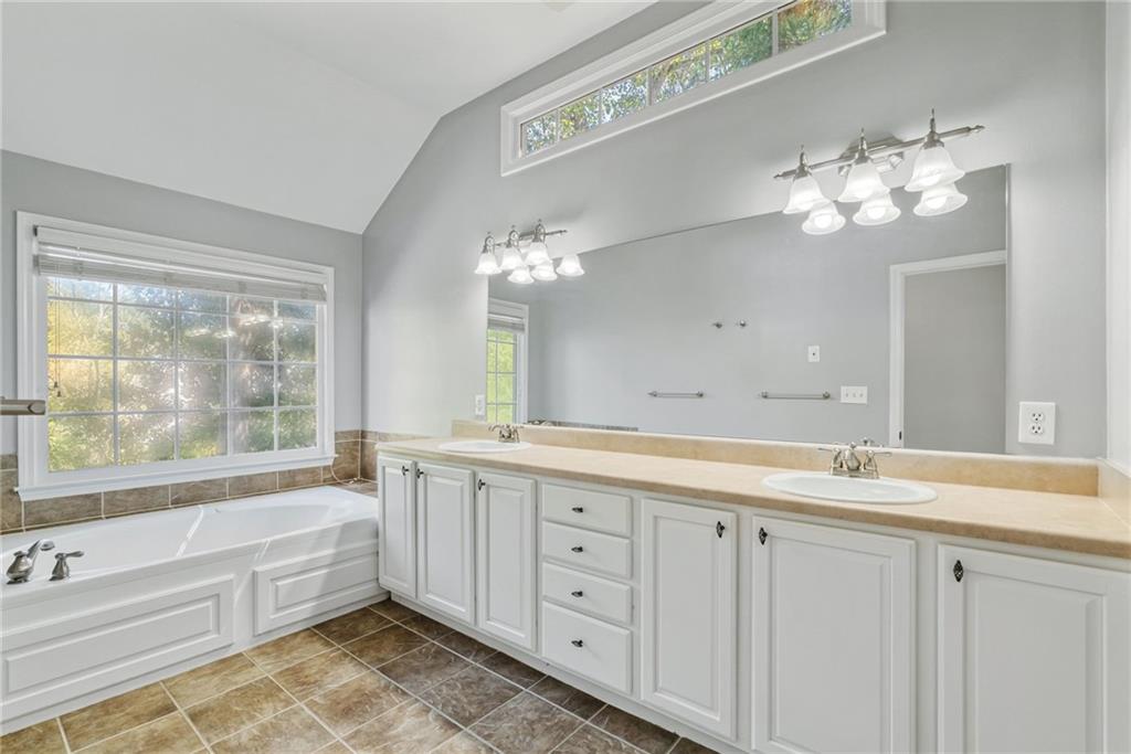 1362 Cartecay Drive NE