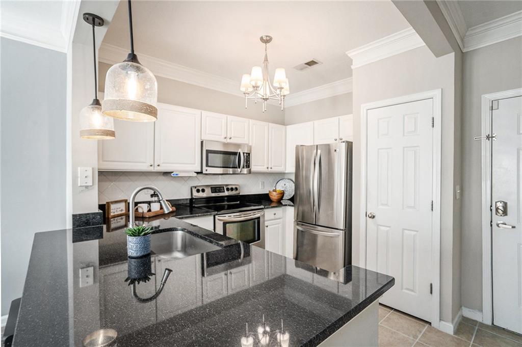 1108 Westchester Ridge NE