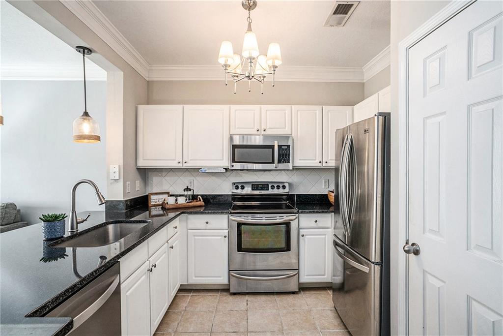 1108 Westchester Ridge NE