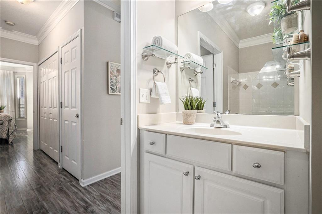 1108 Westchester Ridge NE