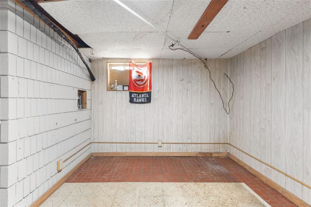 2171 EDGEMORE Drive SE