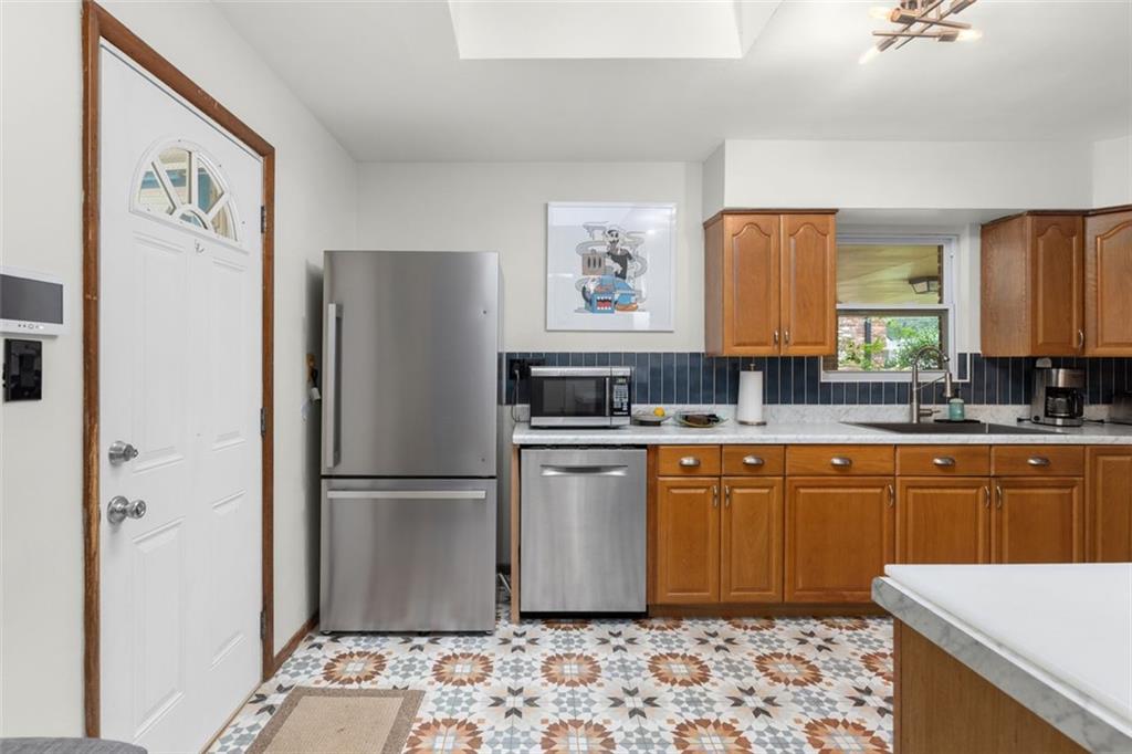 2171 EDGEMORE Drive SE