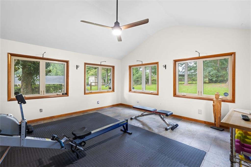 2171 EDGEMORE Drive SE