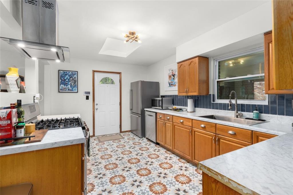 2171 EDGEMORE Drive SE