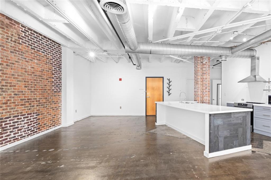 878 Peachtree Street NE Unit 302