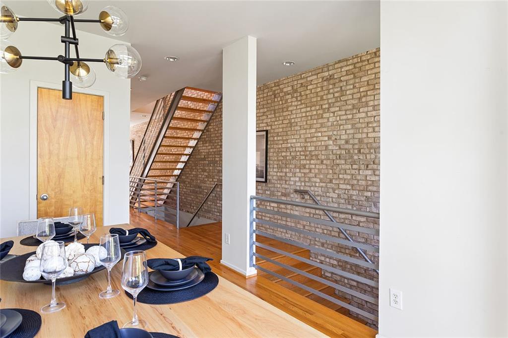 1333 Peachtree View NE