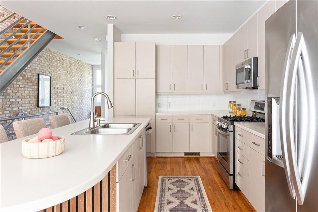 1333 Peachtree View NE