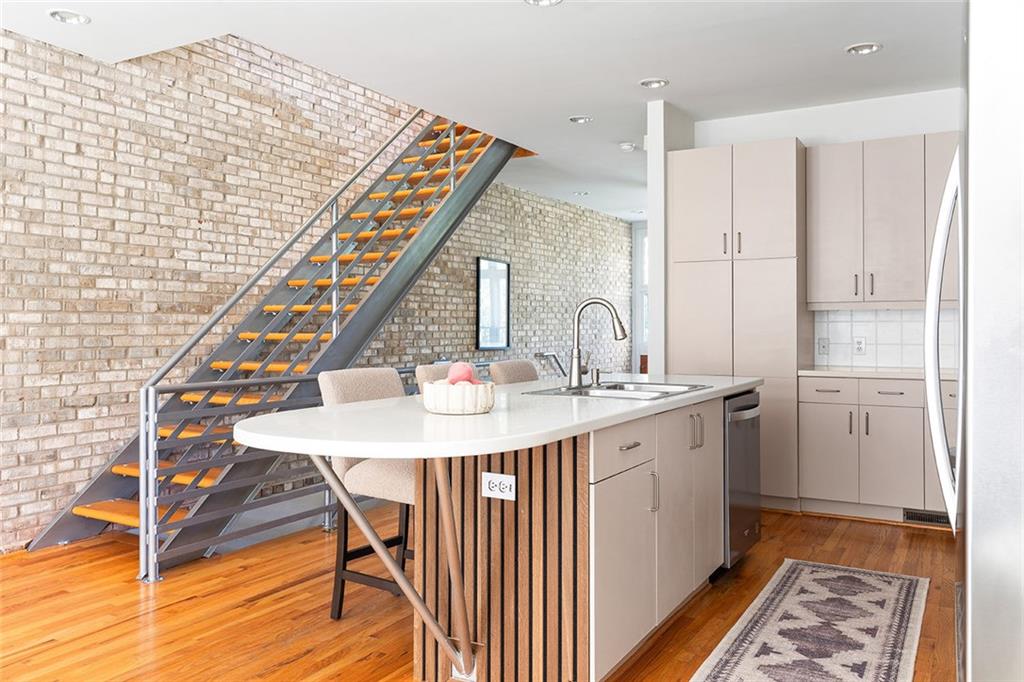 1333 Peachtree View NE