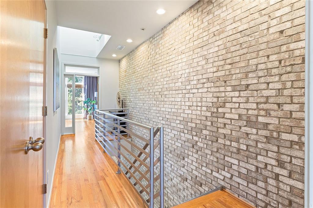 1333 Peachtree View NE