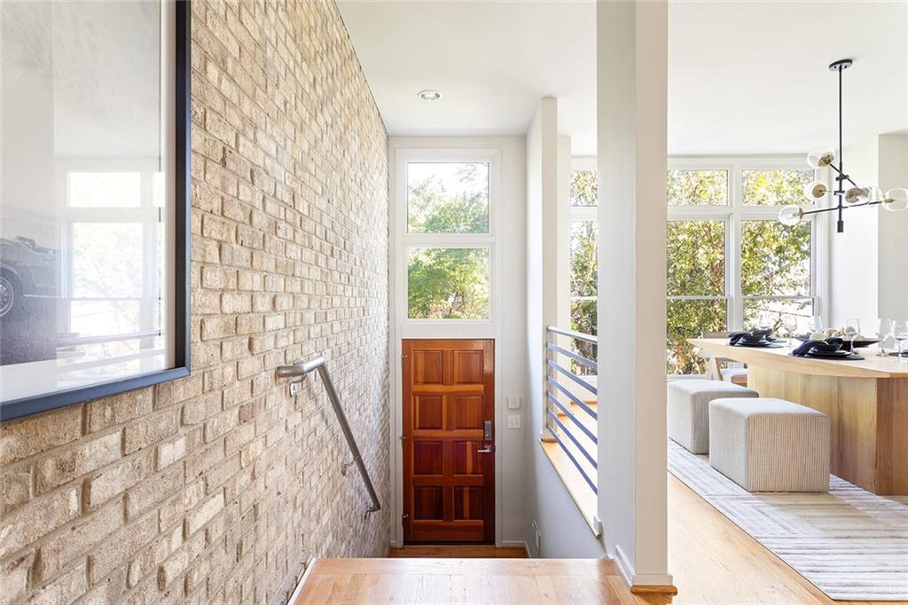 1333 Peachtree View NE