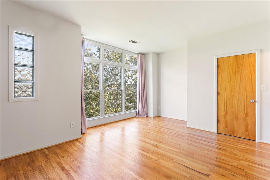 1333 Peachtree View NE