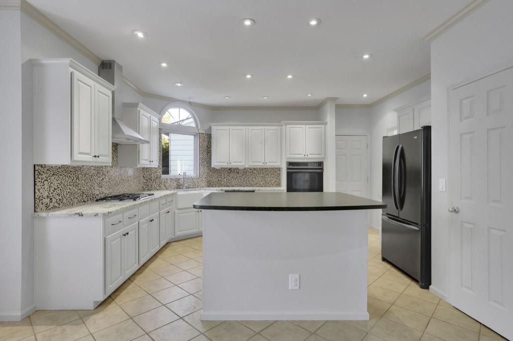 2359 Meadow Isle Lane