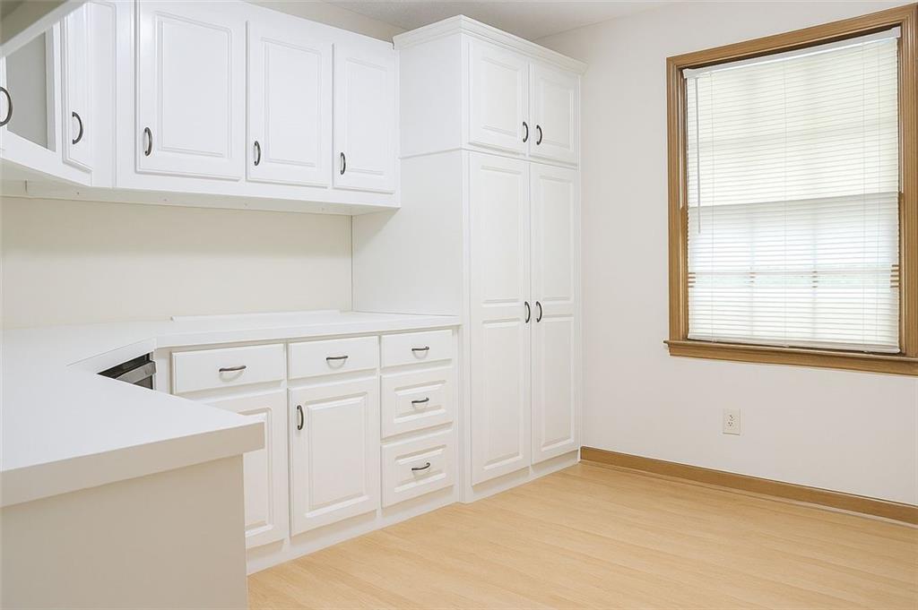 1598 CHERRY HILL Lane SW