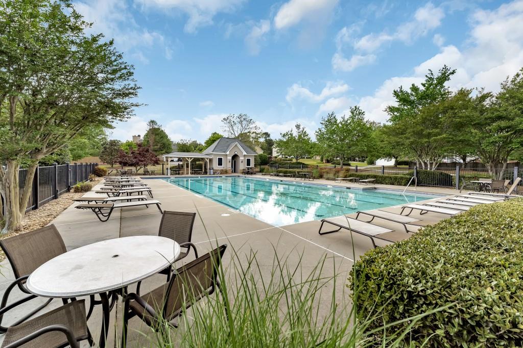 1250 Rosewood Drive