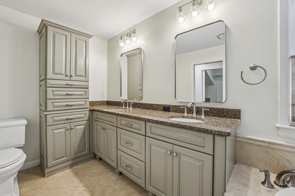 4082 McClatchey Circle NE