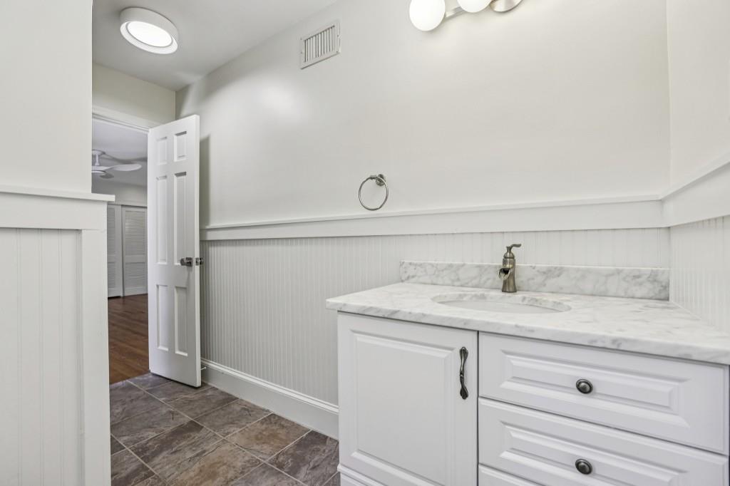 4082 McClatchey Circle NE