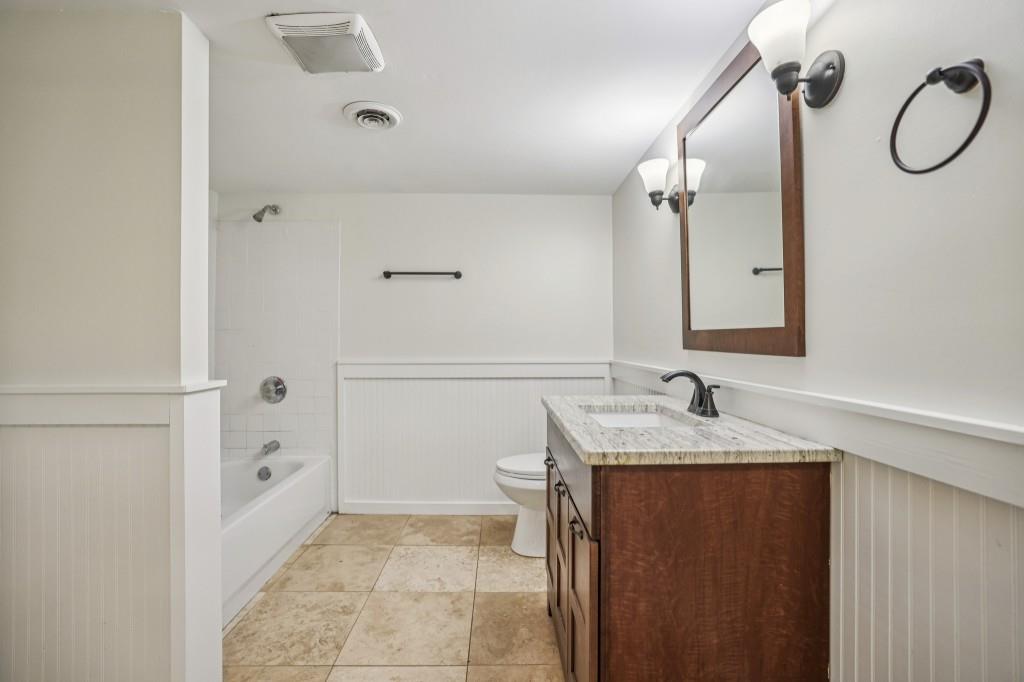 4082 McClatchey Circle NE