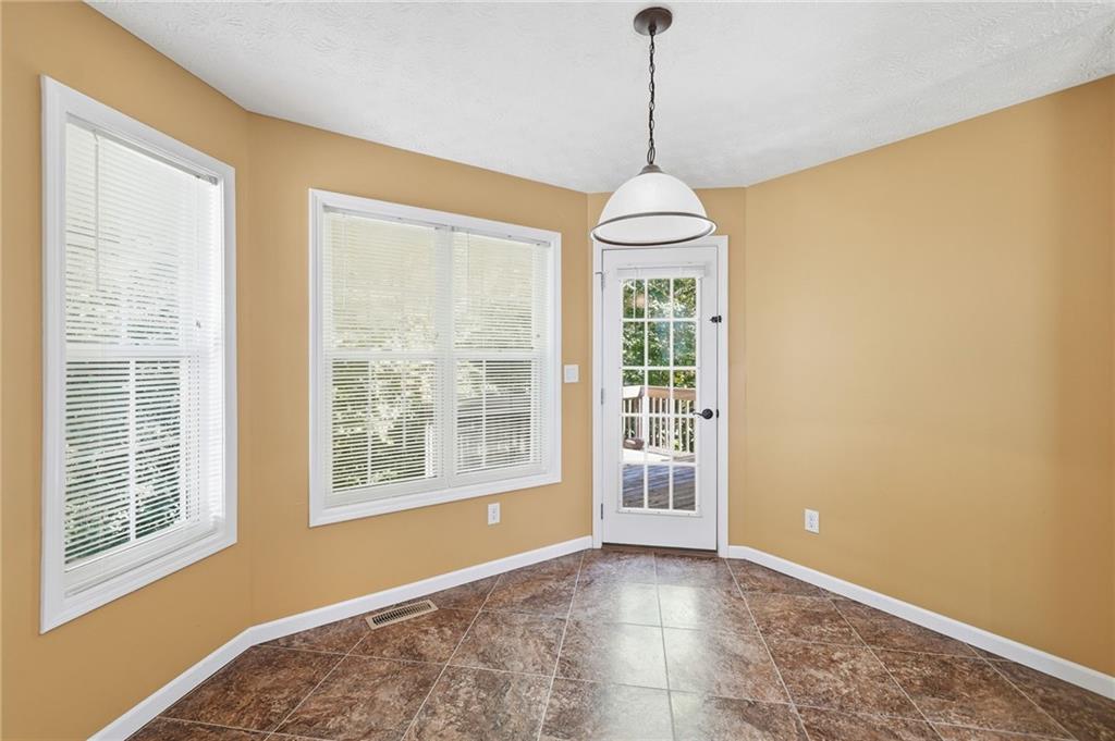 208 Park Forest Way NW