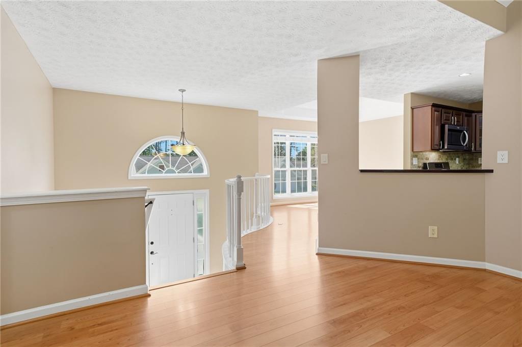 208 Park Forest Way NW