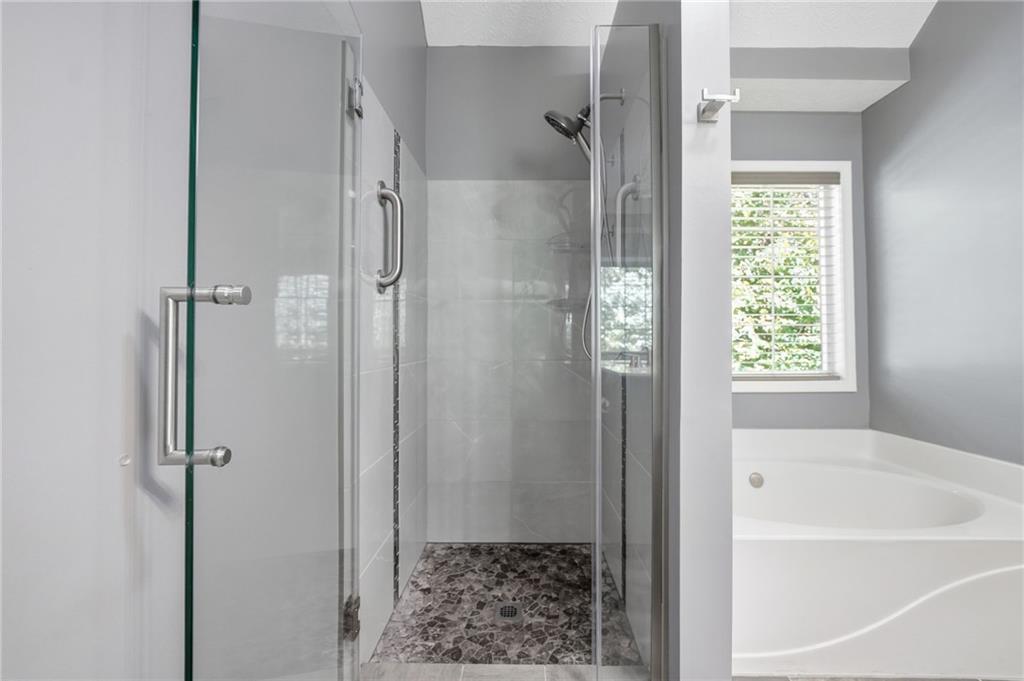 208 Park Forest Way NW