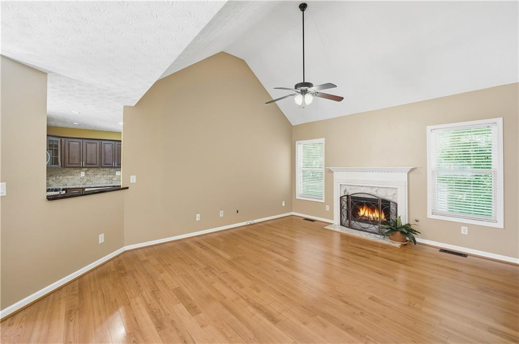 208 Park Forest Way NW