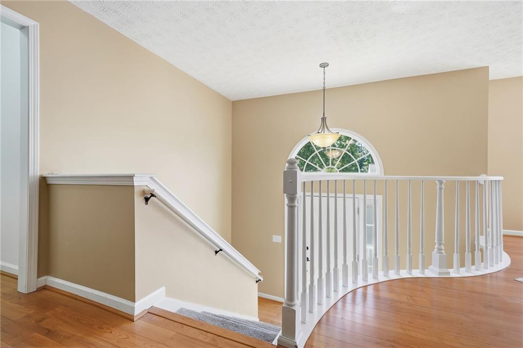 208 Park Forest Way NW