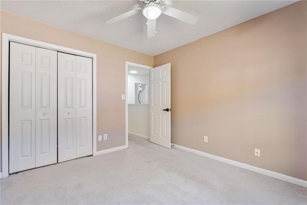 906 Wandering Vine Drive SE