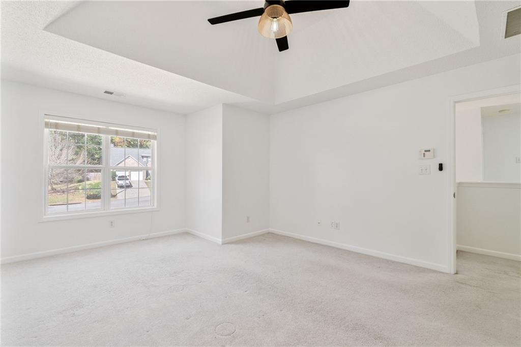 906 Wandering Vine Drive SE