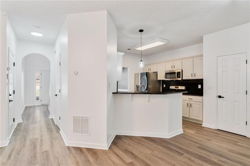 906 Wandering Vine Drive SE