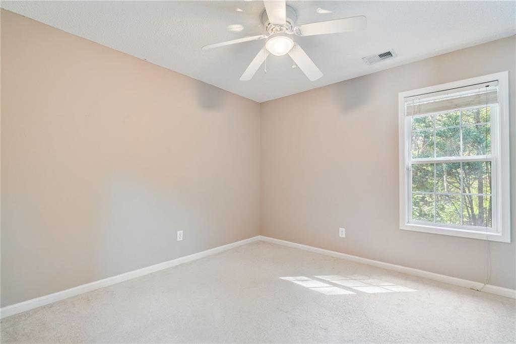 906 Wandering Vine Drive SE